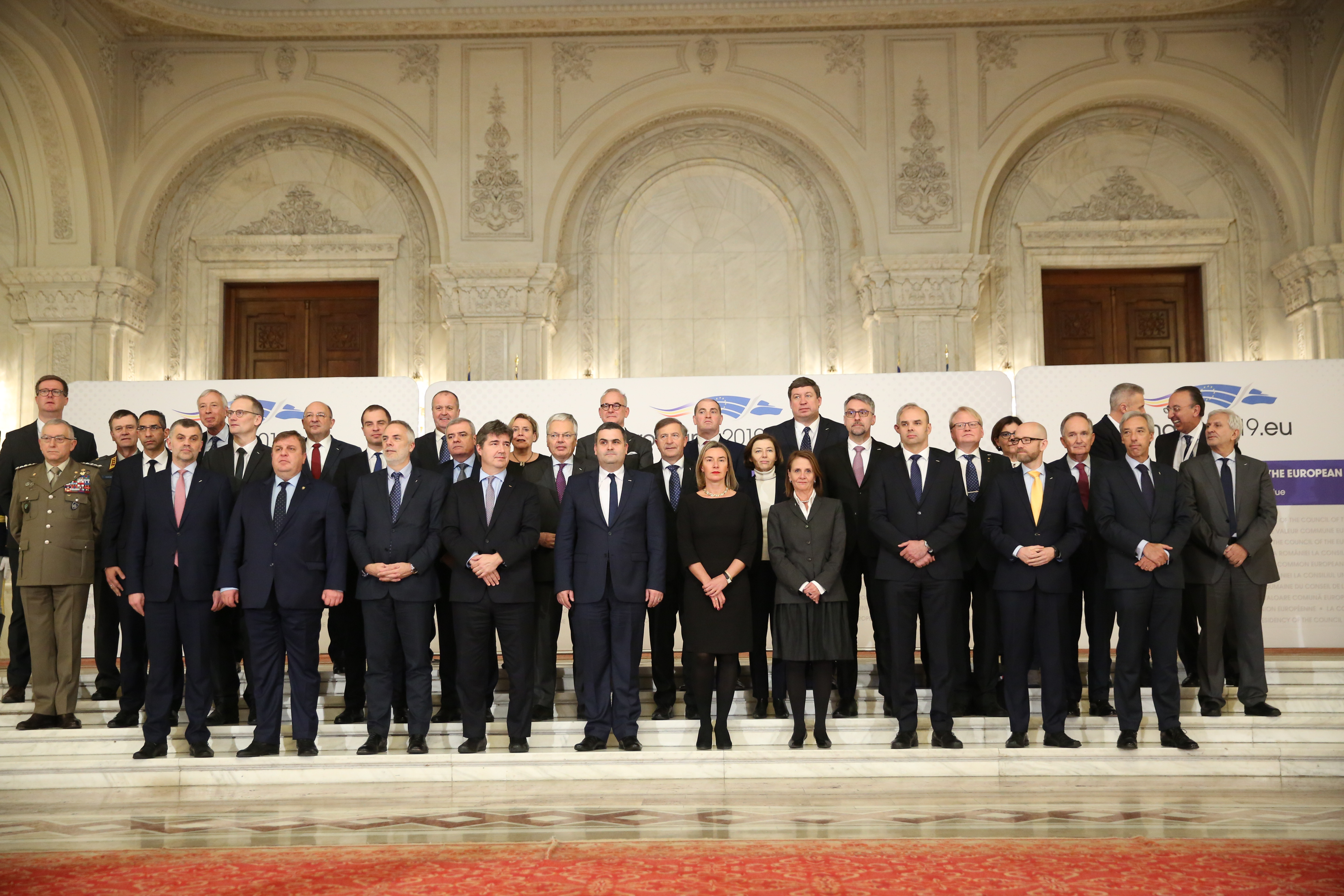 Reuniunea informală a miniştrilor apărării din ţările membre ale UE la Bucureşti