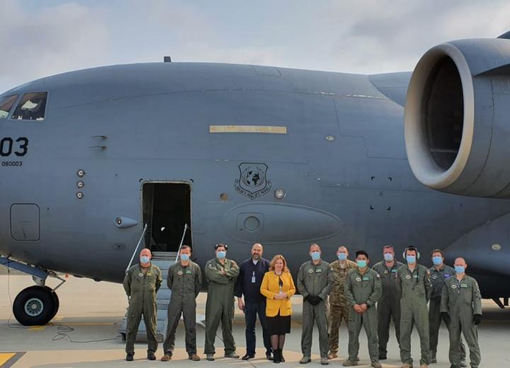 Imagini de la sosirea celui de-al treilea transport aerian cu echipamente medicale din Coreea de Sud