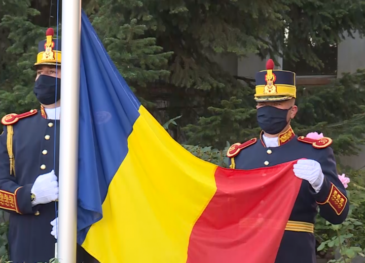 Imnul Național al României interpretat de militarii și Muzica Brigăzii 30 Gardă
